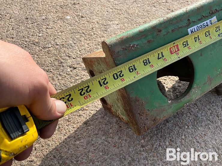 john-deere-tractor-front-weight-bracket-image-11
