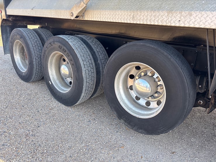 #250-•-2024-kenworth-t880-dump-truck-|-title-delay-image-6