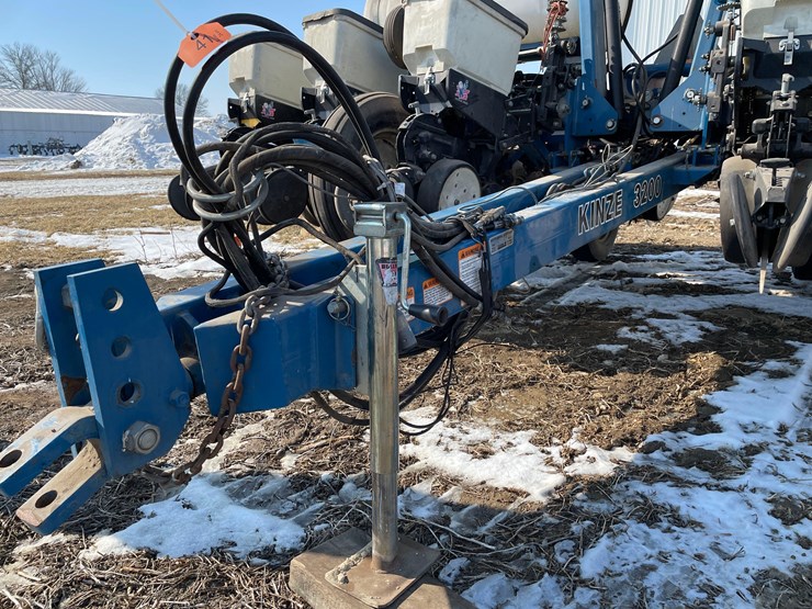 2008-kinze-3200-image-4