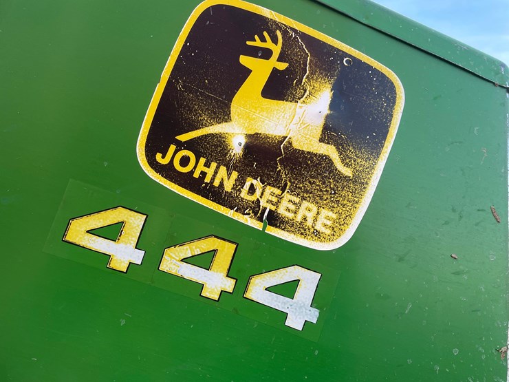 john-deere-444-image-3