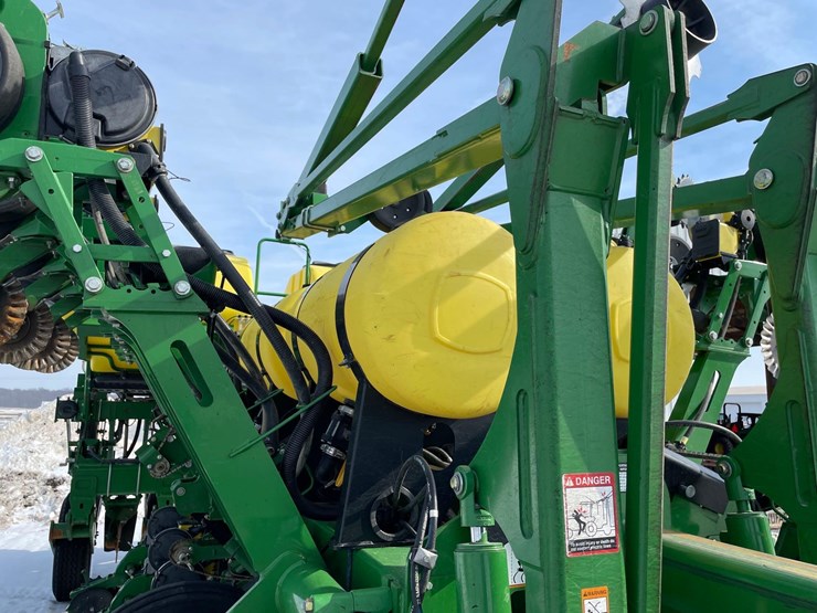 2013-john-deere-1790-ccs-image-16