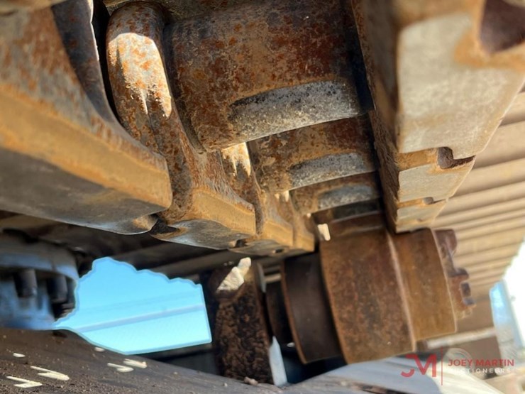 2019-caterpillar-320-image-6