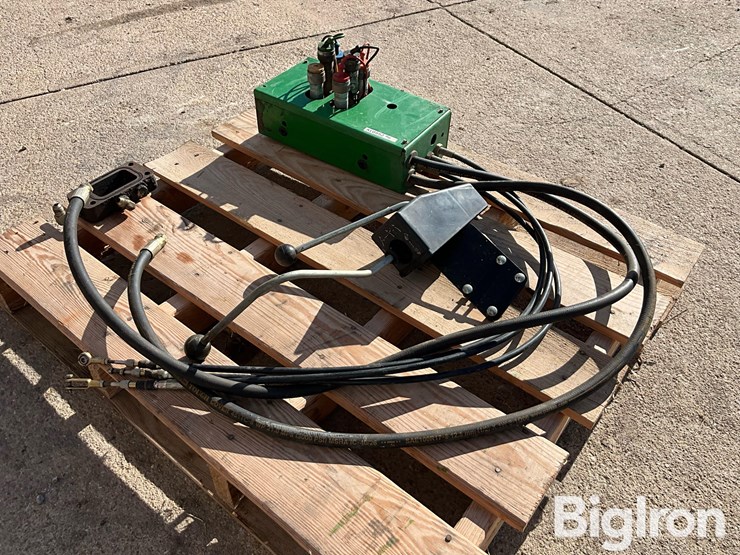 john-deere-hydraulic-loader-valve-&-joystick-control-w/-power-beyond-block-image-4