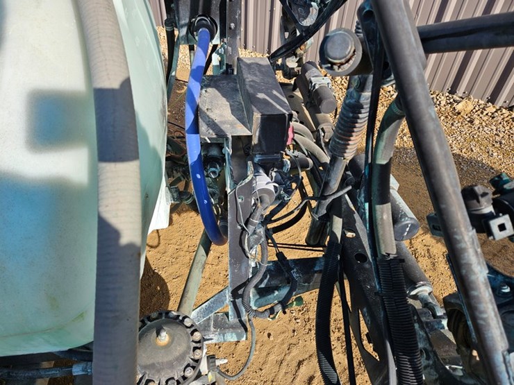 #145-•-toro-mp-5700d-sprayer-image-12