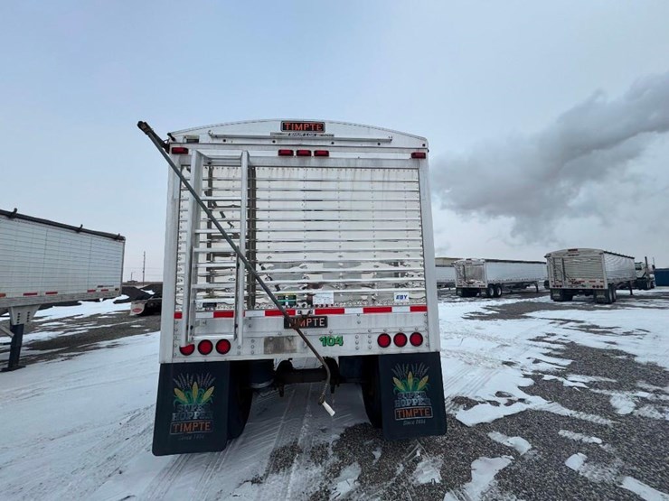 2017-timpte-hopper-bottom-image-7