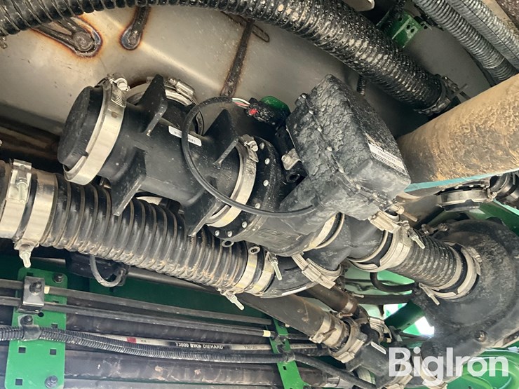 2022-john-deere-412r-image-19