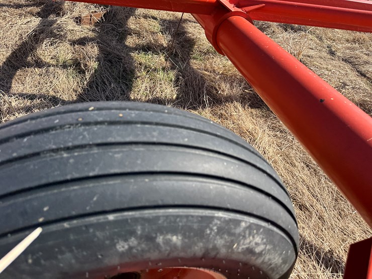 fair-oaks-18x52-image-11