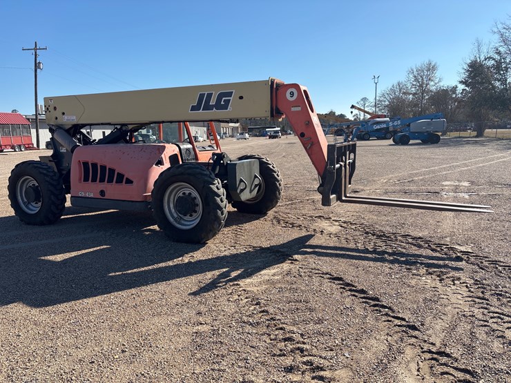 2008-jlg-g9-43a-image-2