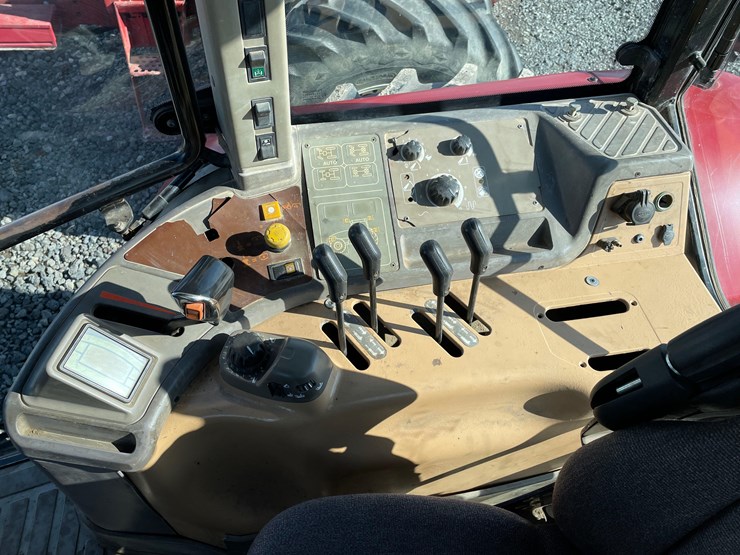 tag-#460,-2006-case-mxm-120-mfwd-tractor-image-22