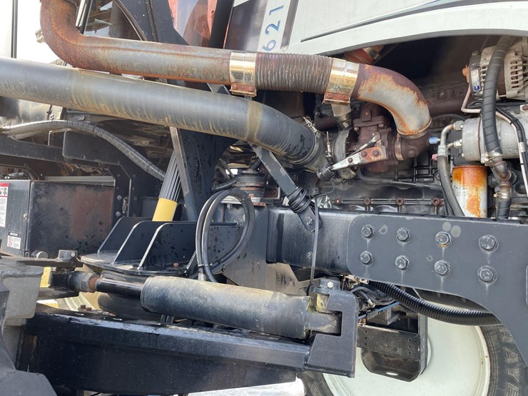 tag-#186,-2009-gvm-6215-self-propelled-sprayer-image-15