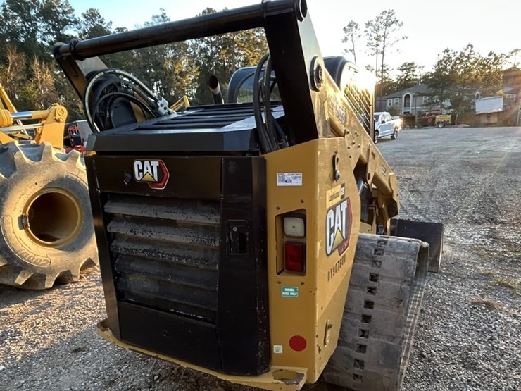 2022-caterpillar-299d3-image-6