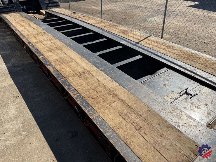 2023-fontaine-lowboy-image-49