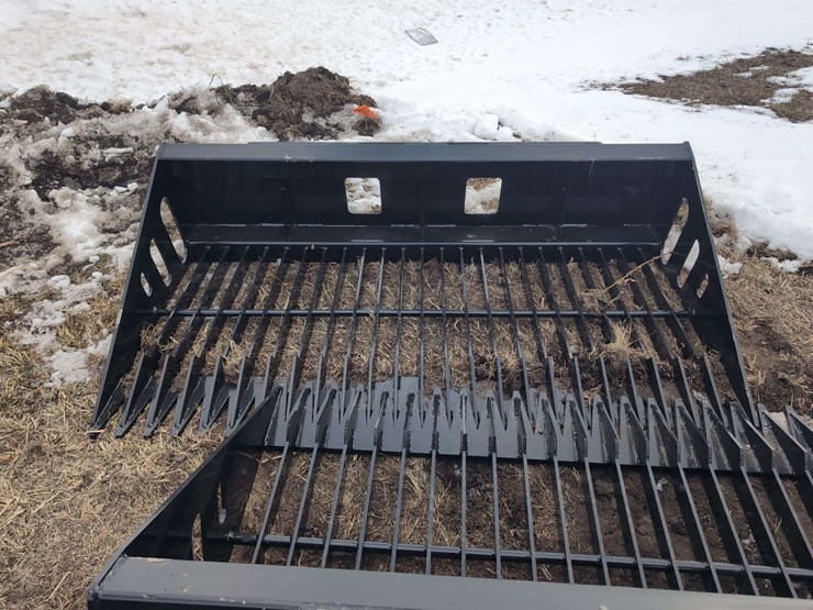 (1)-wolverine-66"-skid-steer-screening-bucket-sb66-image-1