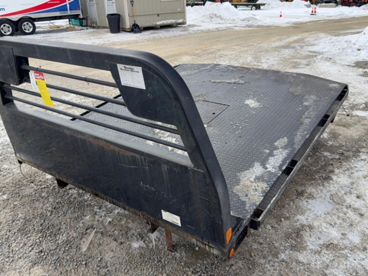 cm-model-1510338,-sn#-mb00175700-black-truck-bed-image-9