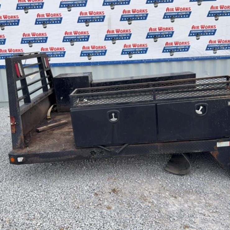 Buyer's Products BBE black 8' truck bed w/ tool boxes, safety flasher on top