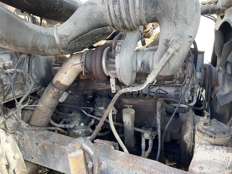 tag-#468,-1981-r-series-600-mack-semi-tractor-image-29