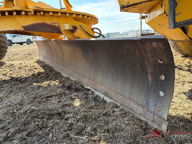 2006-volvo-g946-image-11