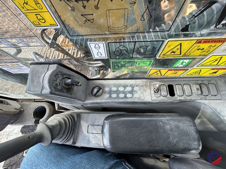 2017-caterpillar-318fl-image-119