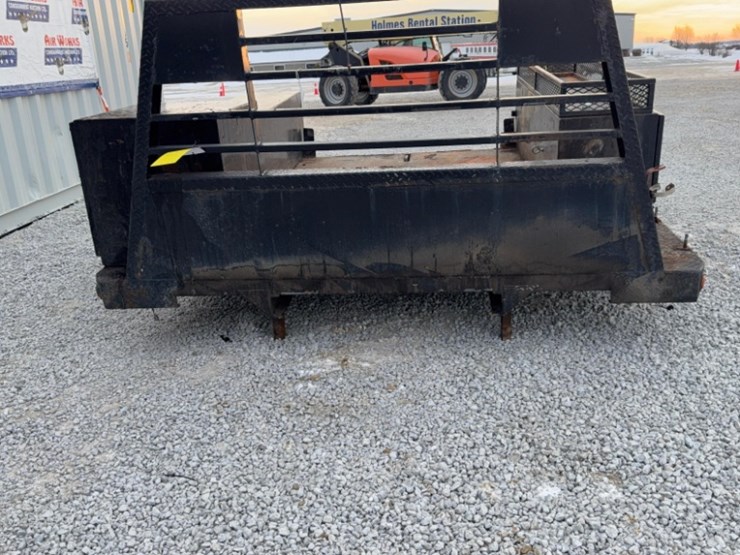 buyer's-products-bbe-black-8'-truck-bed-w/-tool-boxes,-safety-flasher-on-top-image-10