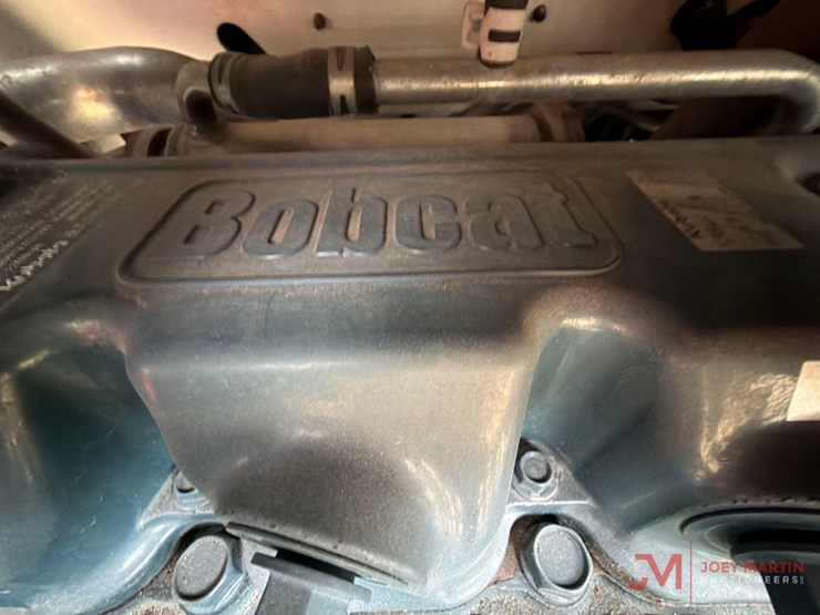 2015-bobcat-t770-image-16