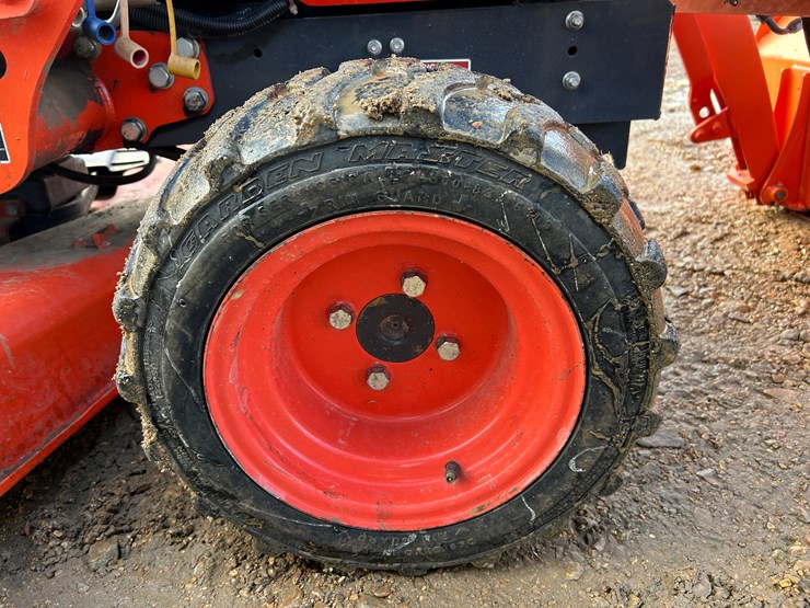 2013-kubota-bx2670-image-7