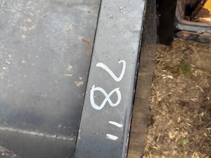 2015-caterpillar-299d-image-9