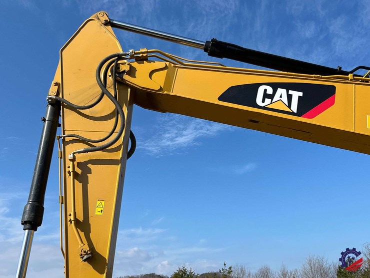 2018-caterpillar-326fl-image-26