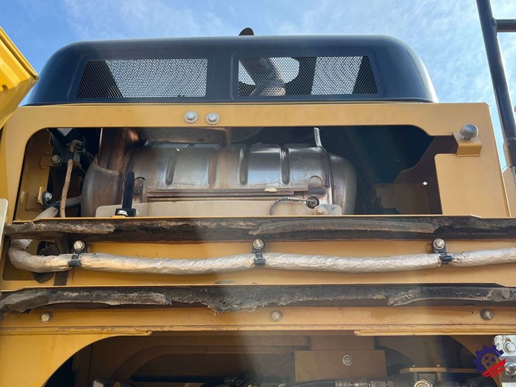 2018-caterpillar-326fl-image-69