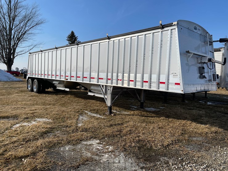 tag-#249,-2021-cornhusker-800-42'x96'-hopper-trailer-image-15