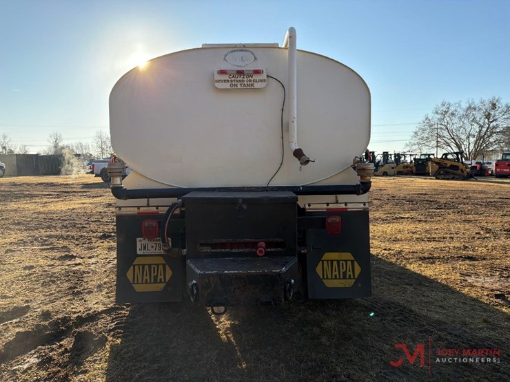 2017-freightliner-water-truck-image-4