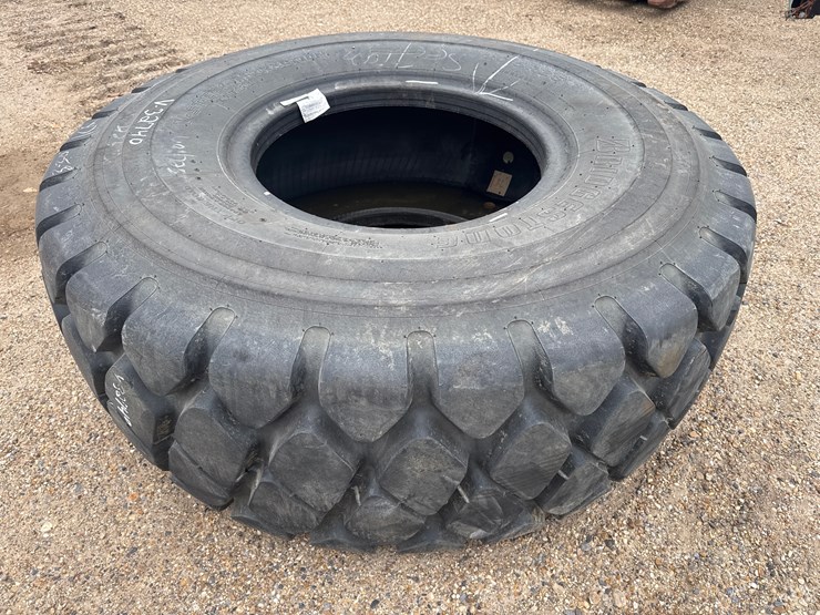 #2800-•-bridgestone-20-5r25-loader-tire-image-1