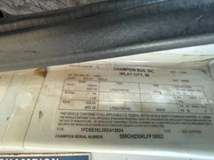 2009-ford-e350-image-29