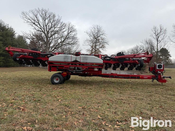 2013-case-ih-1245-image-4