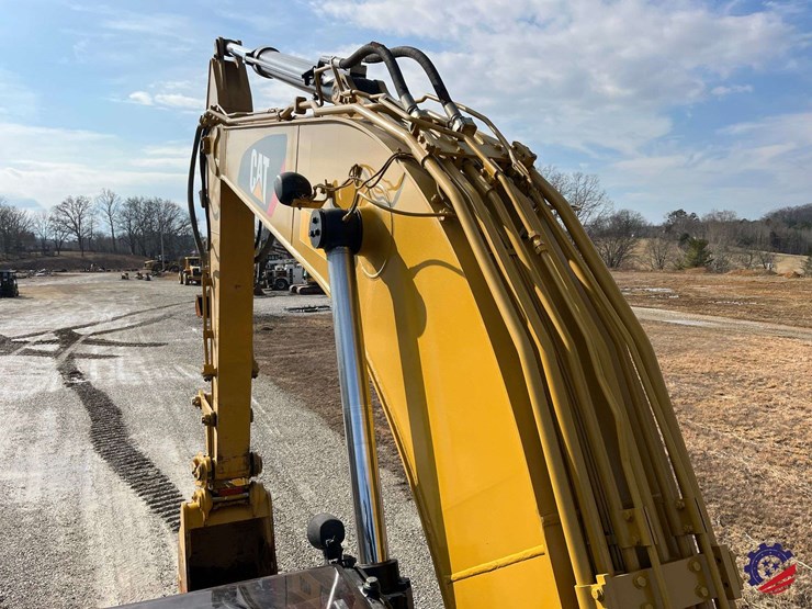 2018-caterpillar-326fl-image-84