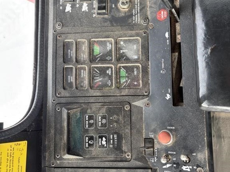 case-ih-1620-image-15