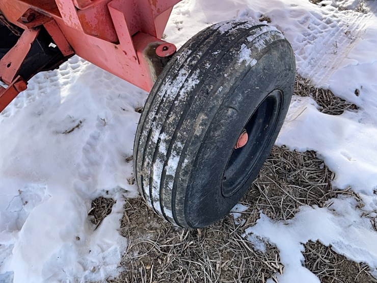 tag-#360,-gravity-wagon-w/gear-&-12'-seed-brush-auger-image-4