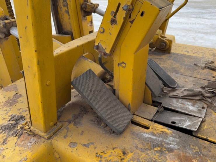 allis-chalmers-model-acp-120,-sn#-bcbo1181-gas-forklift-6665hrs-12,000lb-capacity-96"-forks-image-17