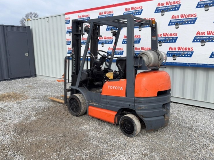toyota-fork-lift-propane-42"-forks,-2mast,-4410cap.,-model-42-gf-gc420,-sn#60155,-solid-tires-image-2