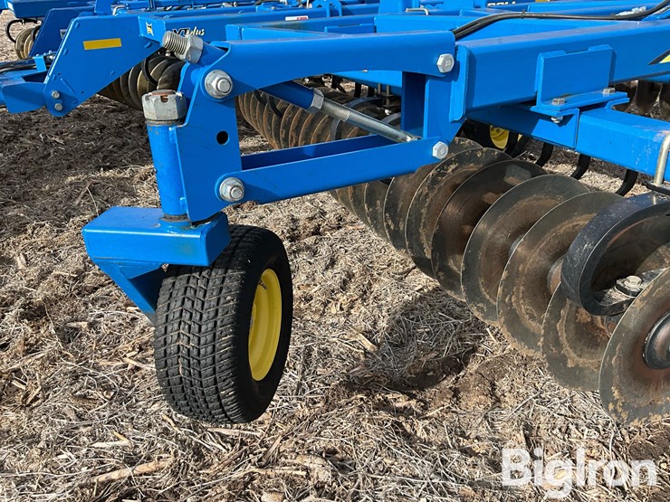 2016-landoll-7431-29-image-15