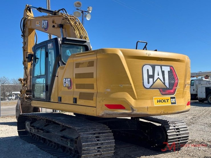 2022-caterpillar-320-image-1