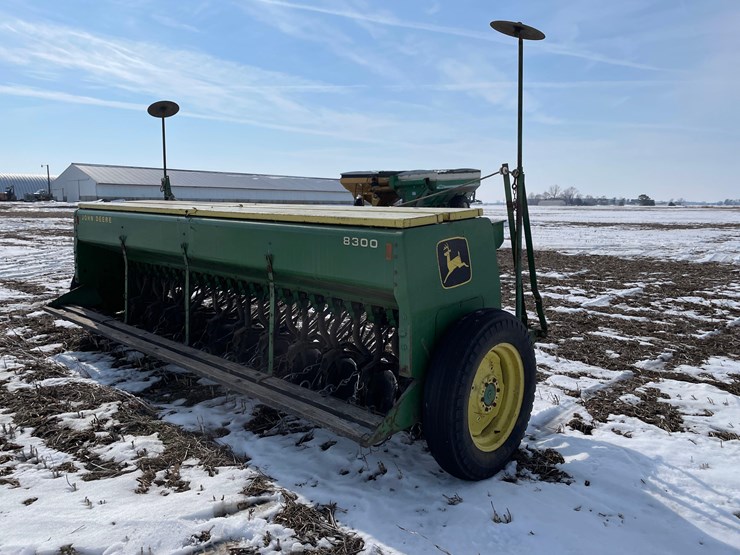 john-deere-8300-image-12