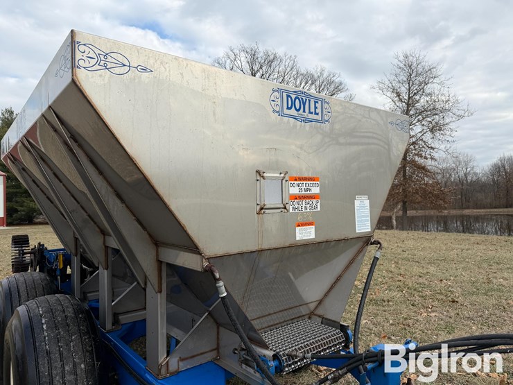 2013-doyle-t/a-8-ton-304-stainless-hopper-fertilizer/lime-spreader-image-12