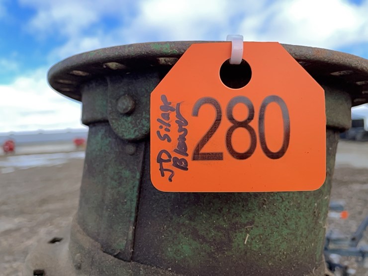 tag-#280,-belt-driven-jd-silage-blower-image-2