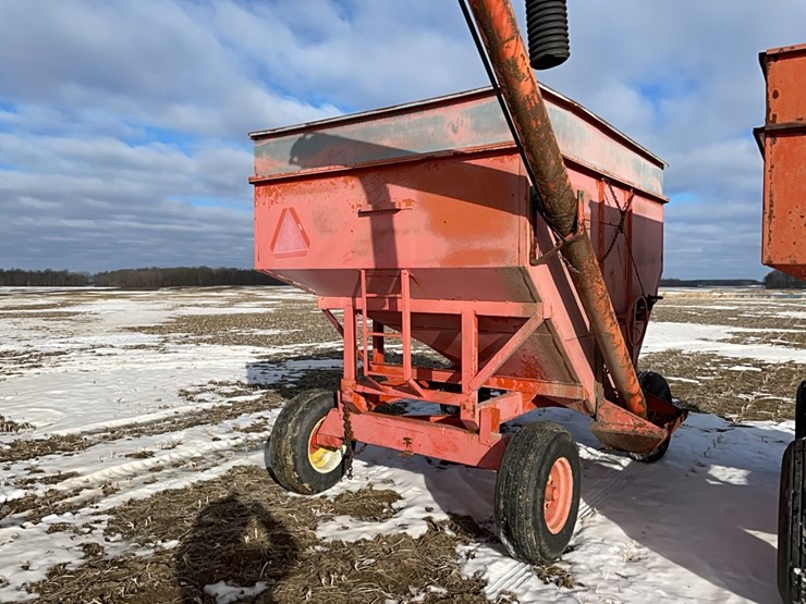tag-#360,-gravity-wagon-w/gear-&-12'-seed-brush-auger-image-9
