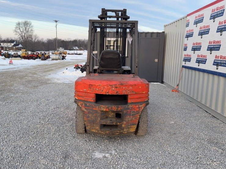 toyota-forklift-model-025fgu35,-sn#70068,-14,229-hrs,-2-stage-mast,-dual-front-wheels,-8,000-lbs-cap-image-4
