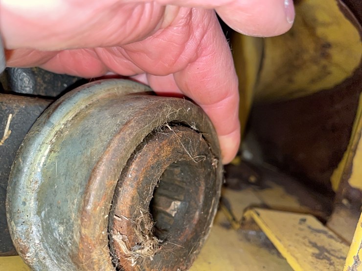 new-holland-355-image-9