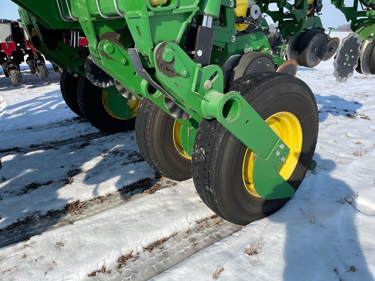 john-deere-1790-ccs-image-6