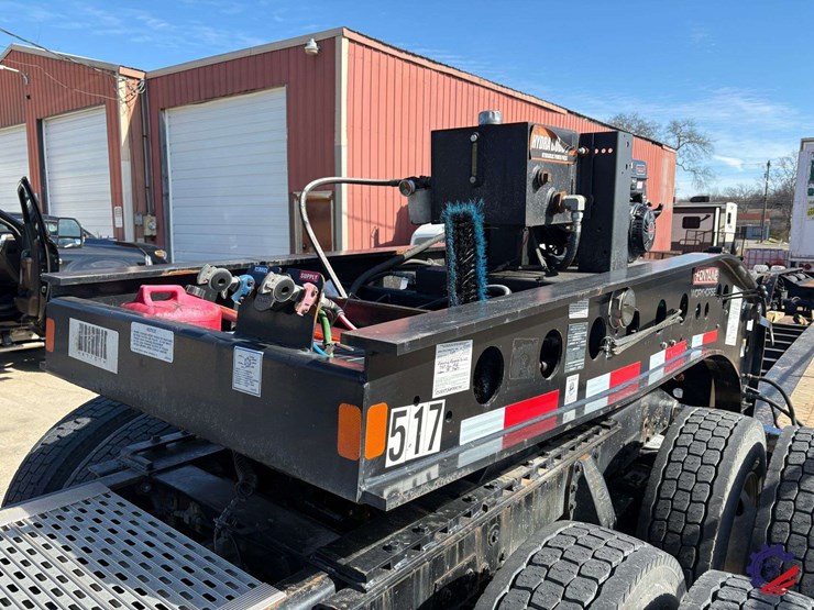 2023-fontaine-lowboy-image-6