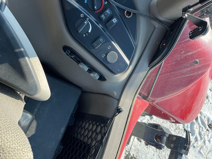 2013-case-ih-magnum-235-image-26