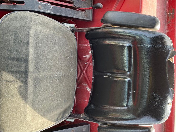 tag-#312,-1981-ih-886-diesel-tractor-image-27